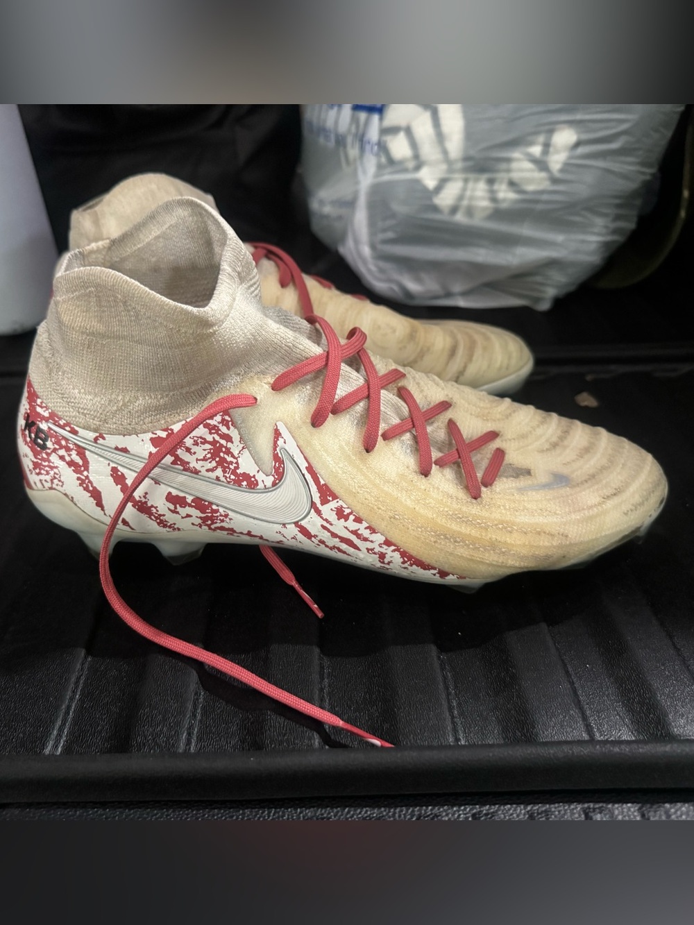 Nike Cream and Red Mid-Cut Soccer Cleats